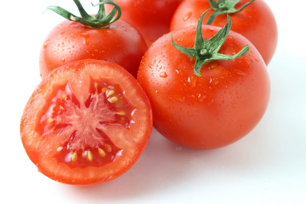 夏でもすっぴんを育てたい！ 知ってよかった！一生ものの日焼け対策と予防ケアの食材「トマト」